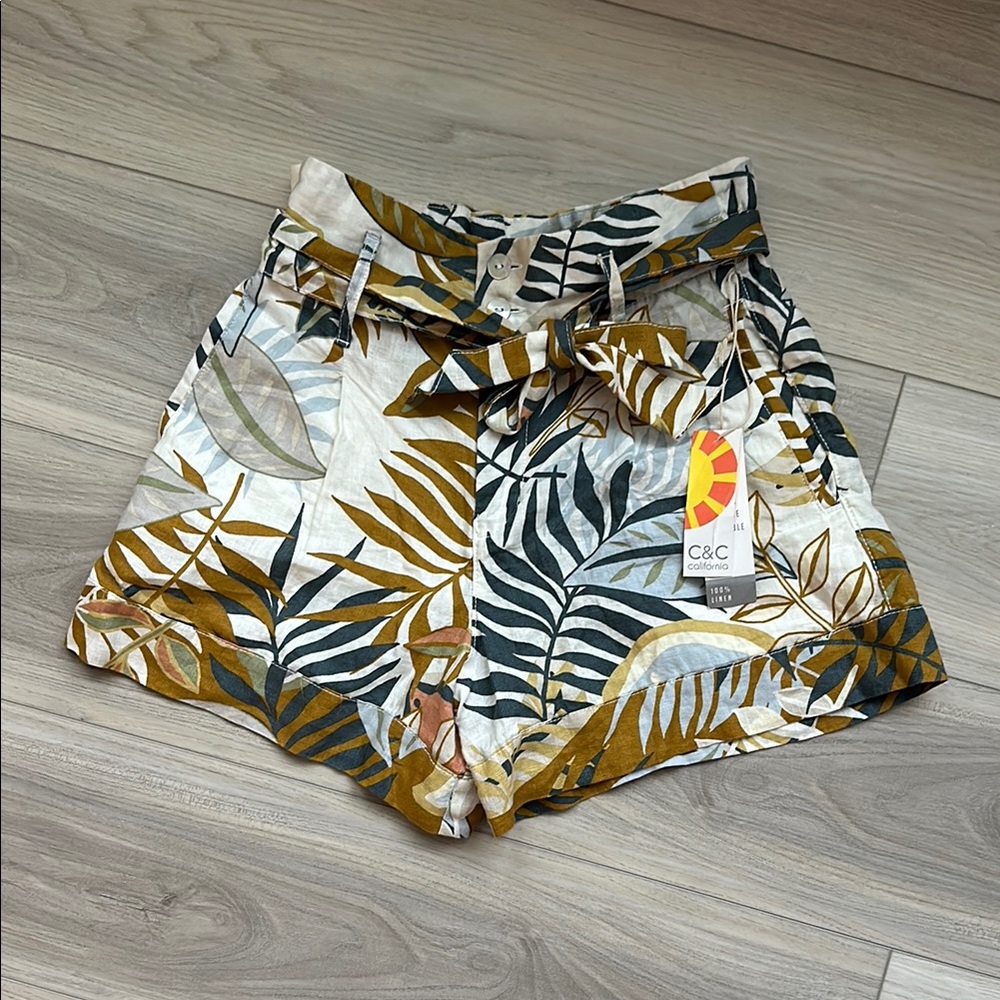 C&C California linen tropical Leaf Print Shorts size xs NWT